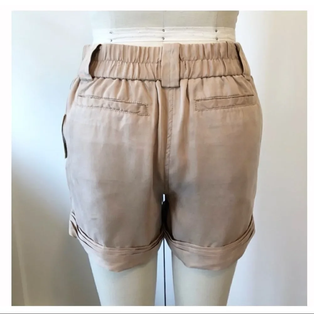 ✨ Trouve High Waisted Khaki Shorts✨